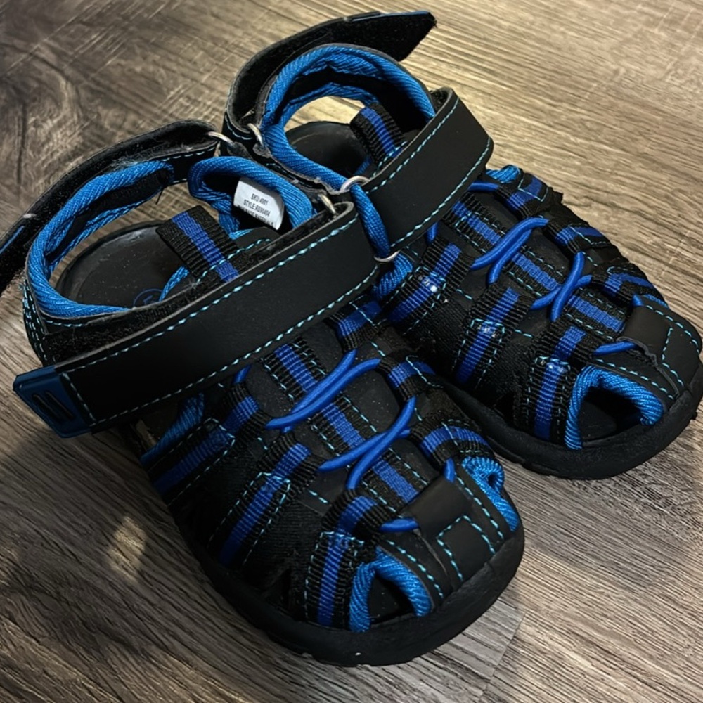 Toddler Size 5 Black and Blue Closed Toe Sandals